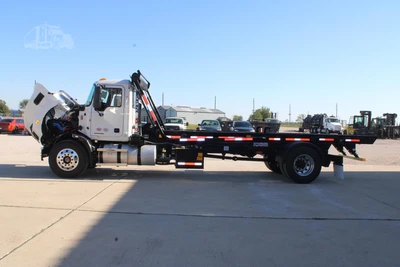 New | in-Stock 2025 MACK MD6 Rolloff Trucks Texas US | Roll Off Truck World #1491916