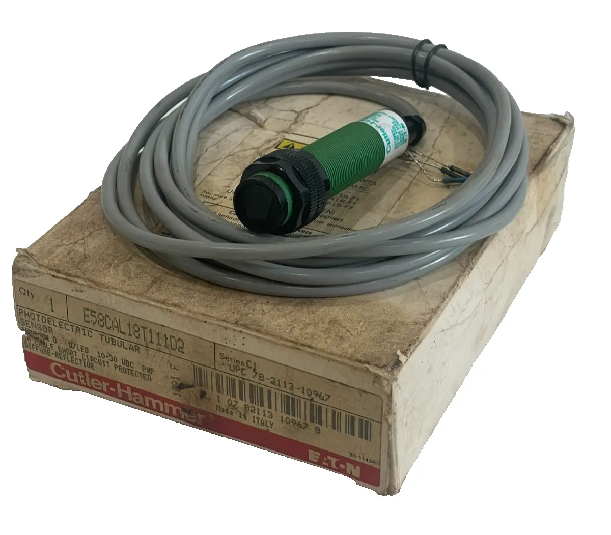 NEW CUTLER – HAMMER E58CAL18T111D2 PHOTOELECTRIC TUBULAR SENSOR SER. C1