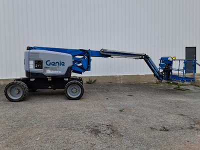 USED 2016 Genie Z-62/40