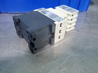 USED SCHNEIDER ELECTRIC CAD72REQ3828G5