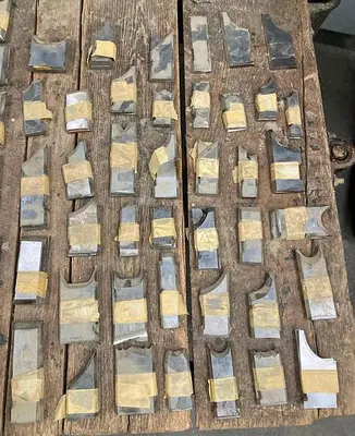 LOT OF MOULDER/SHAPER MATCHED PROFILED CUTTERHEAD KNIVES