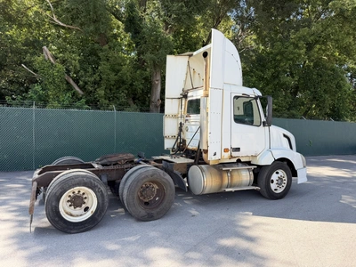 Used 2006 VOLVO VNM Conventional trucks Indiana US | Miedema Asset Management Group #1414527