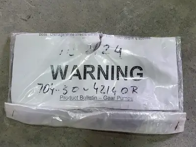 NEW KOMATSU 704-30-42140R