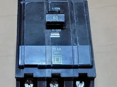 USED SQUARE D QOB360