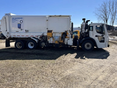 USED 2018 MACK LR613 REFUSE