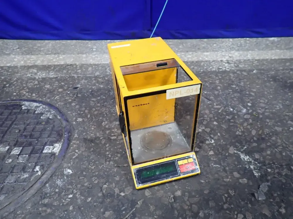 USED SARTORIUS 1702
