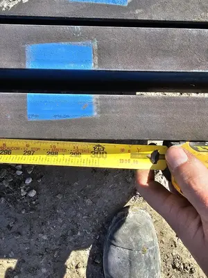 USED GORBEL 1 TON FREESTANDING CRANE