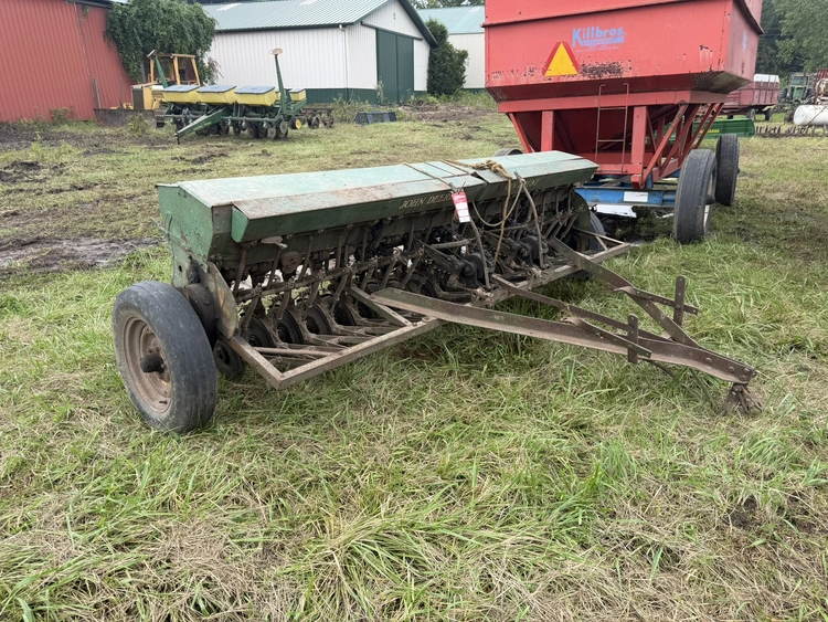 Used _UNKNOWN_ _UNKNOWN_ Grain Drills Michigan US | Miedema Asset Management Group #1443327