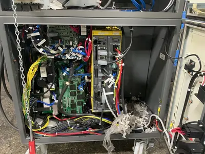 USED 2020 FANUC R2000IC 210L