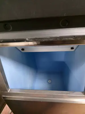 Used Hoshizaki Used Hoshizaki B-300PF 22" Ice Machine Storage Bin 300 lb - FG8 Restaurant Storage Containers Illinois US | Falcon Restaurant Supply #1373781