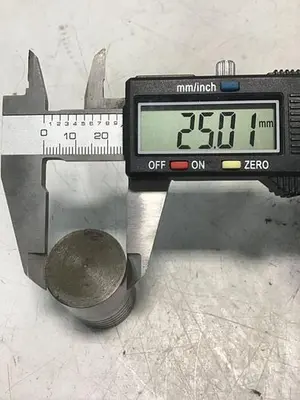 USED VICKERS 25-D10-30