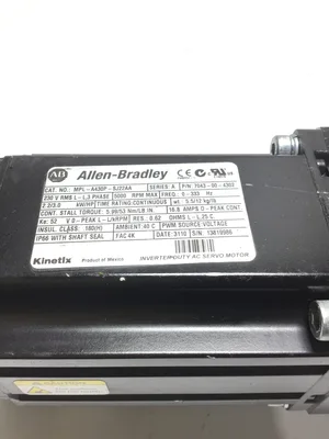 Allen-Bradley MPL-A430P-SJ22AA Inverter Duty AC Servo Motor 3PH