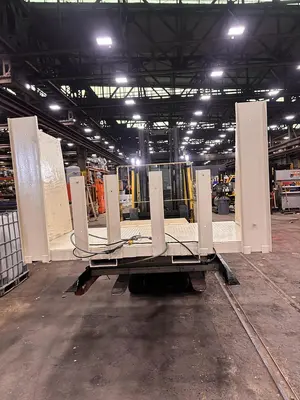 USED SOUTHWORTH LIFT TABLE