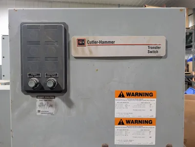 800A Cutler Hammer NTVSNBA30800XSU Manual Transfer Switch 3 Pole 4 Wire Used