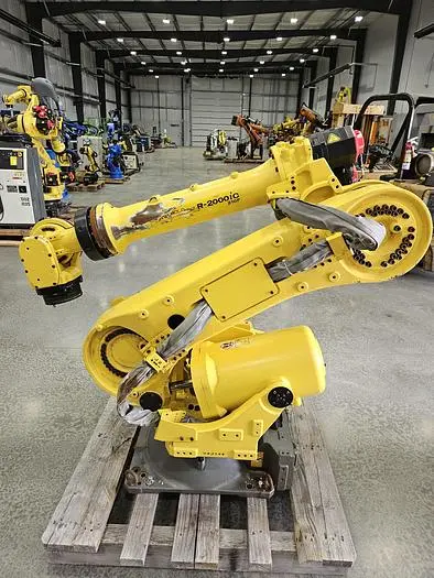Used 2015 FANUC R-2000IC/210F Robots Ohio US | Six Axis Solutions #397820