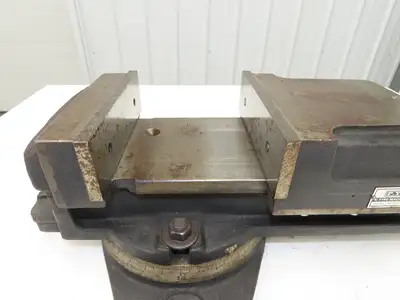 P.Y.H. TK-200T K-Type Machine Vise 8" Jaws 6" Opening 90° Swivel Base Angle Lock