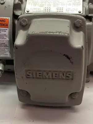 Used SIEMENS SIEMENS 1LE23211AB414AA3,3-PHASE Industrial Controls Ohio US | Surplus Asset Holdings #1425166