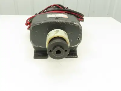 Dayton 4Z617B Gearbox 17.5:1 Speed Reducer 1/2Hp 99 RPM 12VDC 39A 454in/lbs