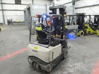 USED 2022 CROWN SC5725-35