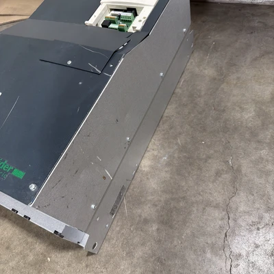 USED Schneider Electric ATV212HD55N4
