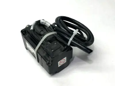 USED YASKAWA SGMAS-04A2A-FJ13