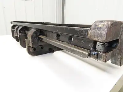 Hyster E80XN Forklift Carriage Fork Positioner 47" Width 7000lbs Class 4 READ