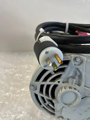Leybold-Trivac D8B Rotary Vane Pump