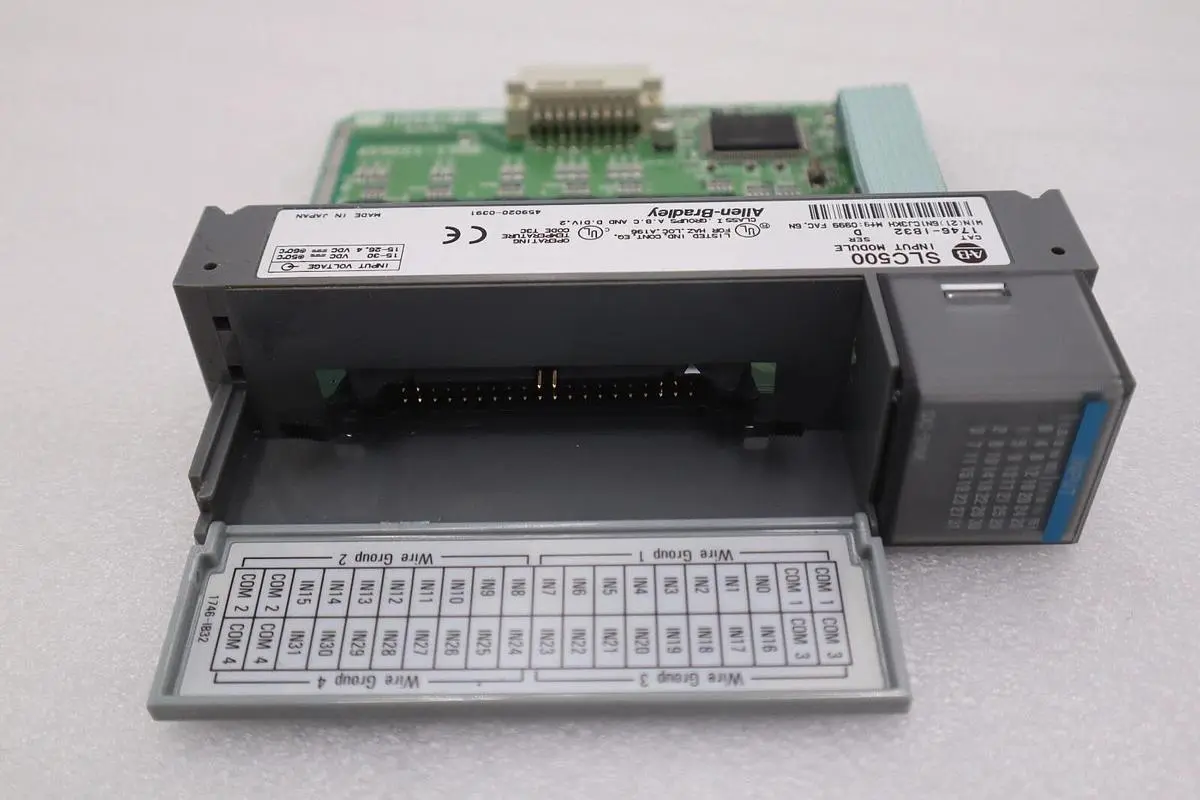 ALLEN BRADLEY 1746-IB32 SLC500 INPUT MODULE SER C STOCK #L-691C