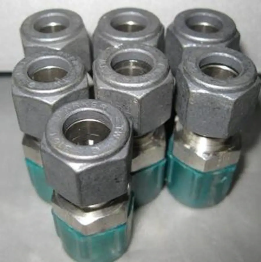 QTY. 7. PARKER 3/8 TUBE X 3/8 MNPT PMI PC-3/8" TW ...