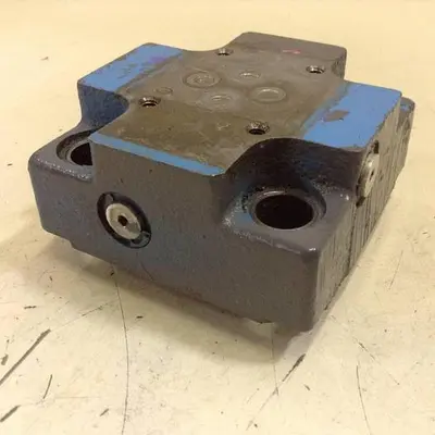 USED VICKERS CVCS25D1S210S19