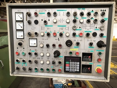 USED HEGENSCHEIDT MFD 165 PORTAL WHEELSET LATHE