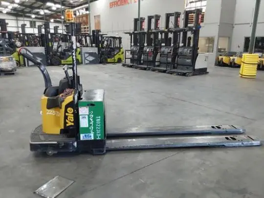 Used 2023 YALE MPE060 Pallet Jacks Ohio US | Russell Equipment #756645