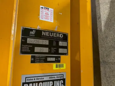 (4) 20 TON (160,000 LBS TOTAL) RAILWAY / NEUERO HEAVY DUTY MOBILE VERTICAL LIFT JACKS: YOBRO #23870