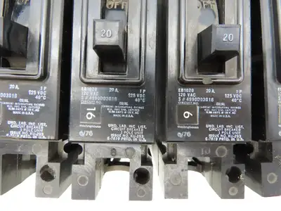 Westinghouse EB1020 Circuit Breaker 20A Single Pole 120V Lot of 13