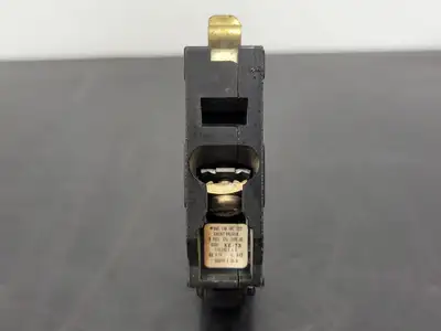USED SQUARE D QO115