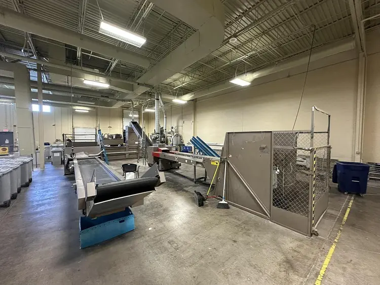 Used ALLEGHENY SORTING CONVEYOR WITH HLS-84848 GAYLORD TIPPER Tippers Ohio US | Black River Trading #1059761