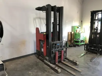 USED 2013 RAYMOND EASI R40TT