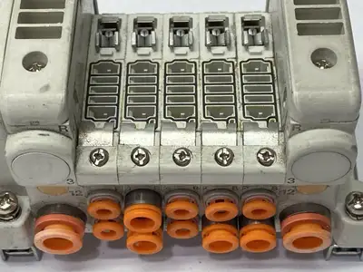 VV5QC11-05C45DA-D0S | SMC  Pneumatic Manifold Base 5-Station EX260-SEC1 EtherCAT - Used