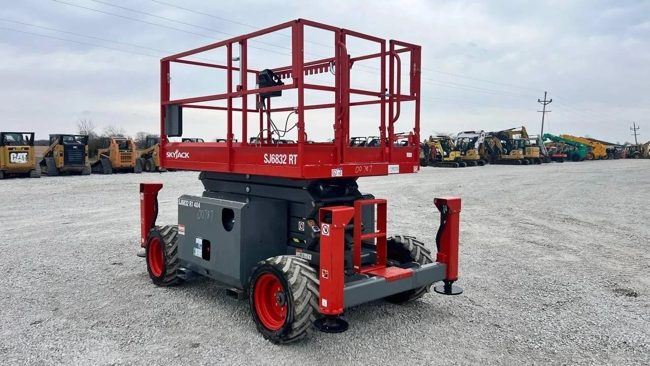 USED 2023 Skyjack SJ6832RT