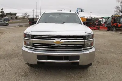 Used 2017 CHEVROLET SILVERADO 2500 Pickup Trucks Manitoba CA | Conquest Truck & Auto Sales #1421328
