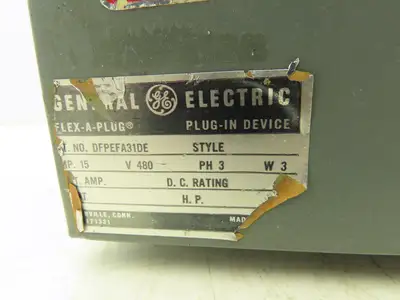 GE DFPEFA31DE 3-Pole Circuit Breaker Bus Flex-a-Plug 15A 480VAC 3Ph Plug-In