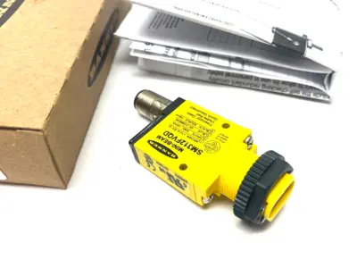 USED BANNER ENGINEERING MINI-BEAM FIBER OPTIC AMPLIFIER VISIBLE RED 650NM GLASS
