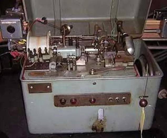 8708-100 Small Bechtold Curb Chain Making Machine