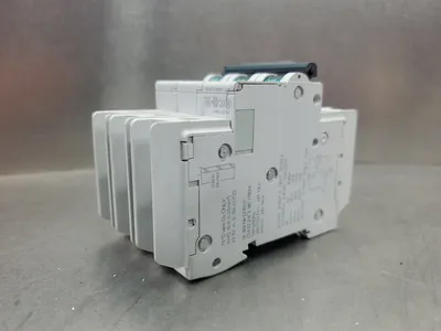 Schneider Electric Multi 9 C60BP 3-Pole 10A Circuit Breaker. 4E-6