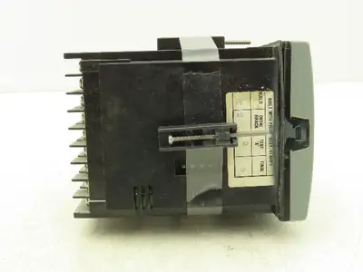 Honeywell DC2500-E0-0L00-100-00000-00-0 UDC2500 Temperature Controller Module