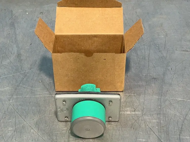 New | in-Stock PEPPERL+FUCHS PB20086 Proximity Sensors Ohio US | HGR 24 #1312208