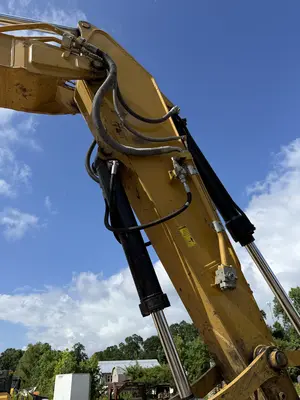 Used 2025 CATERPILLAR 320 Excavators Texas US | Proxy Equipment #1388890