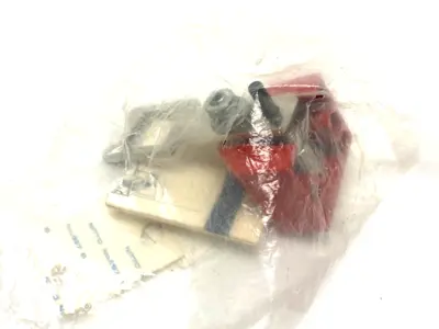 NEW TELEMECANIQUE FLEXIBLE TONGUE KEY FOR SWITCHES