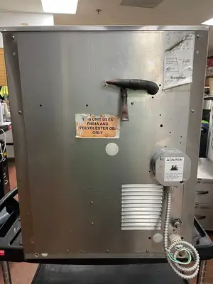 Used Scotsman Used 22" Scotsman FME804RLS Remote Condenser Nugget Ice Machine Maker Head 115V - Shed Ice Machines Illinois US | Falcon Restaurant Supply #1375138