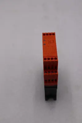 DOLD & SOHNE LG5929 SAFEMASTER SAFETY RELAY STOCK #K-1034A